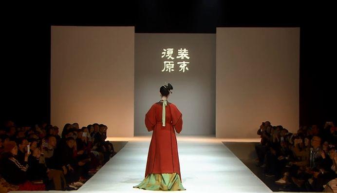 中国装束复原 （一）| 春秋战国时期的“时髦款”，竟是这样的？