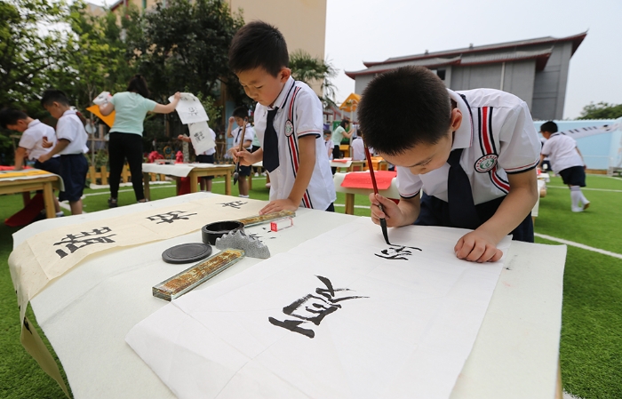 6月21日夏至，市民族幼儿园将书法艺术和(899536)-20220607085835
